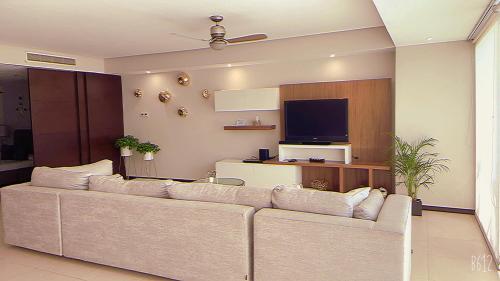 Peninsula Puerto Vallarta, Great Oceanview Apartment.
