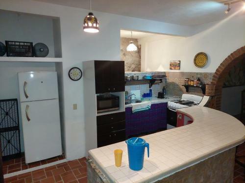 Hostal Casa En El Cerro Suites Frente Al Malec�n