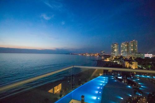 Apartamento Luxury Condo Peninsula