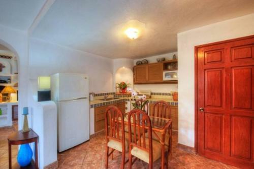 Apartamento Cozy 1-bedroom Condominium In Prestigious Conchas Chinas
