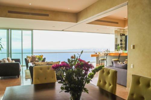 Apartamento Spectacular 11,000 Sqft Penhouse Fully Staffed
