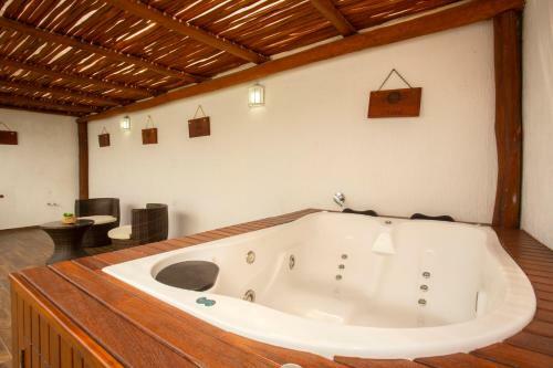Jacuzzi Home, Holidays