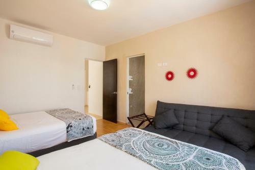 Jacuzzi Home, Holidays