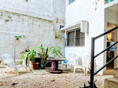 Rare Downtown Private Apartment Walk To 5th And The Ocean