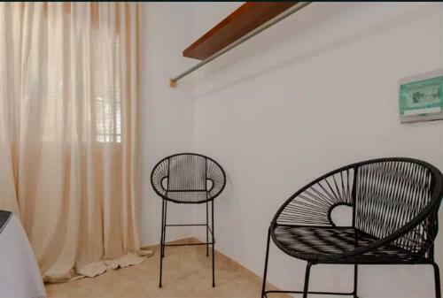 Rare Downtown Private Apartment Walk To 5th And The Ocean