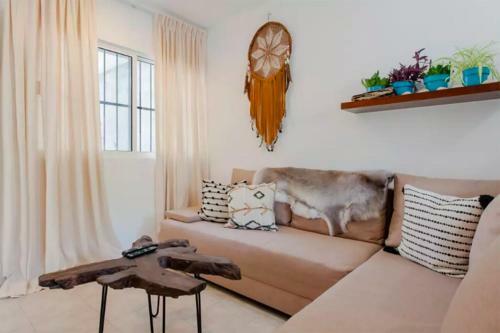 Rare Downtown Private Apartment Walk To 5th And The Ocean