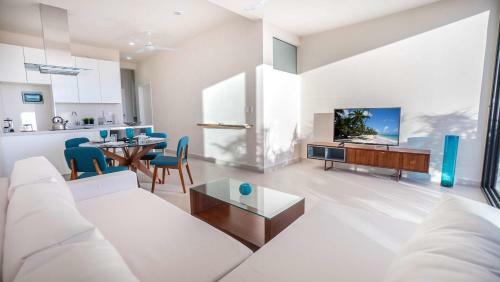 Apartments Near Beach Polo 88