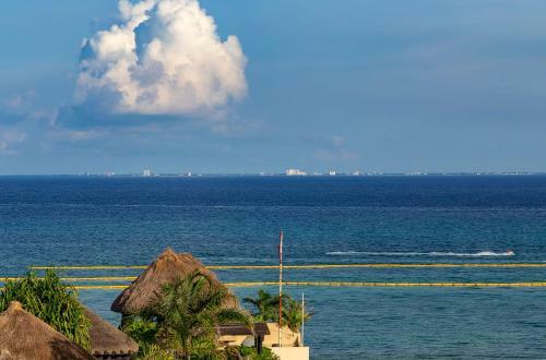 Hotel Singular Joy Vacation Rentals