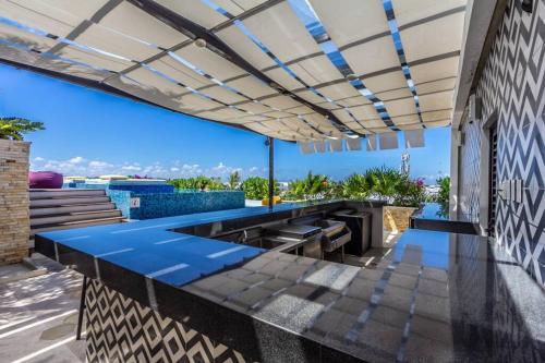 Entire Apartment, Excellent Location The City 1004