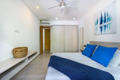 Entire Apartment, Excellent Location The City 1004