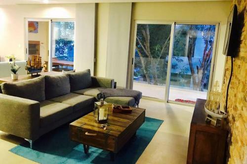 2 Bedrooms Luxury Apartment In Playa Del Carmen