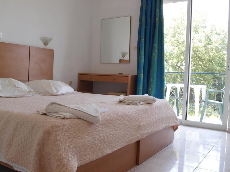 Summer Dream Hotel