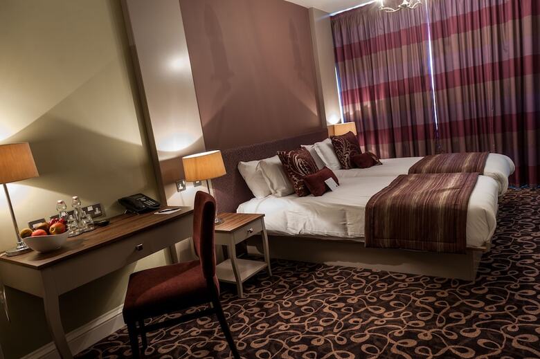 Hotel Halifax Hall