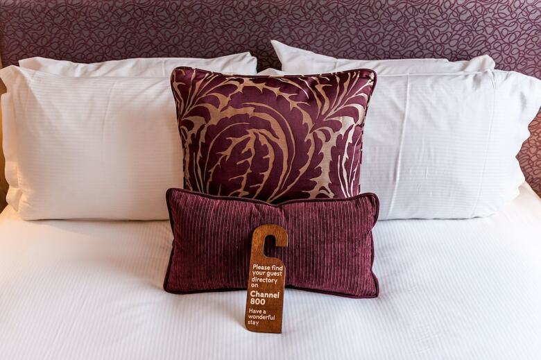 Hotel Halifax Hall