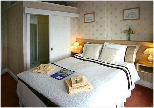 Hostal Mickleton Guesthouse