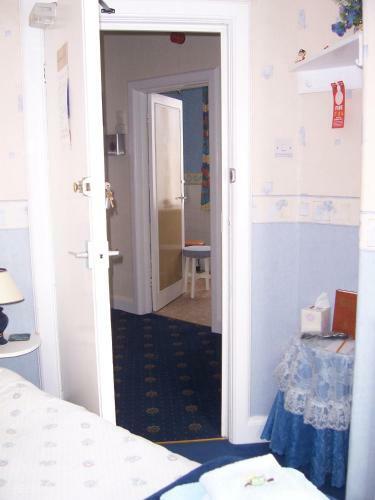 Hostal Mickleton Guesthouse