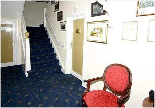 Hostal Mickleton Guesthouse