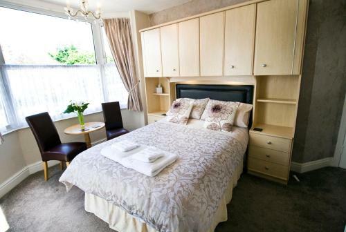 Hostal Linroy Guest House