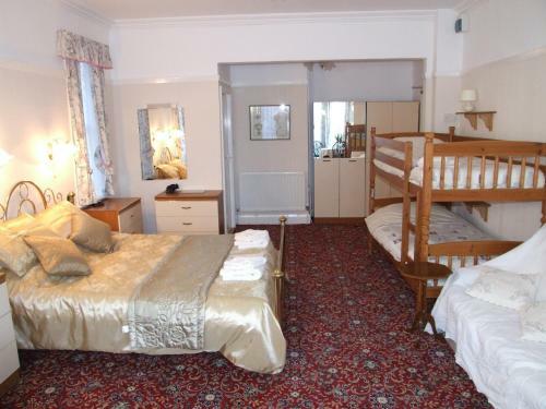 Hostal Knighton Lodge