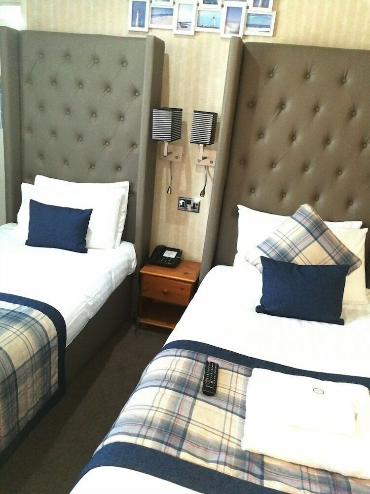 Hostal Torbay Court Hotel