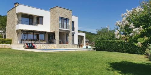 Villa Poemia