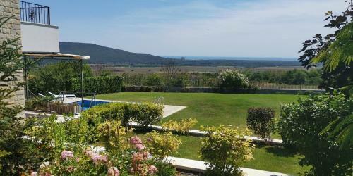 Villa Poemia