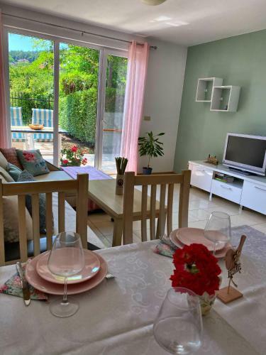 Villa Poesia, Harmony Hills Residence