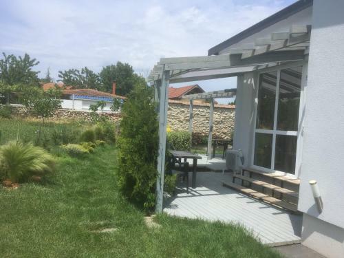 Hostal Karia Apartments