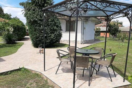 Villa Guesthouse Oasis-shabla