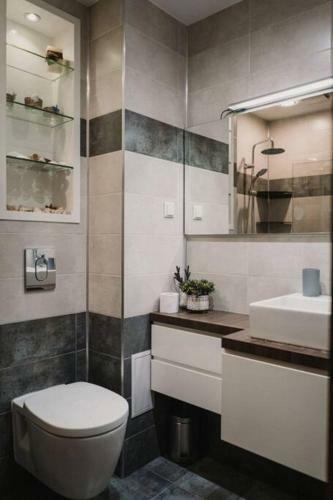 Apartamento Modern & Central 1br Apar With Free Street Parking