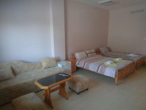 Hostal ???????