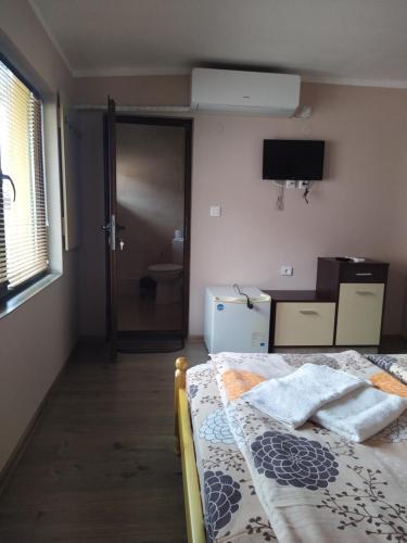Hostal ???????