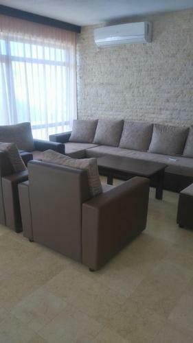 Hostal Pirin Private Houses