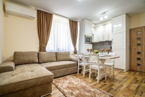 Park Apartment Emilin