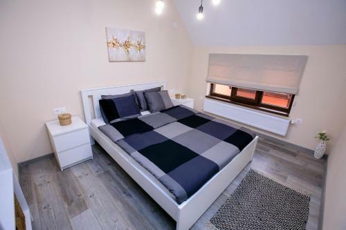 Babylon Park Apartment