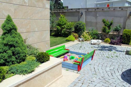 Hostal Garden Guest House
