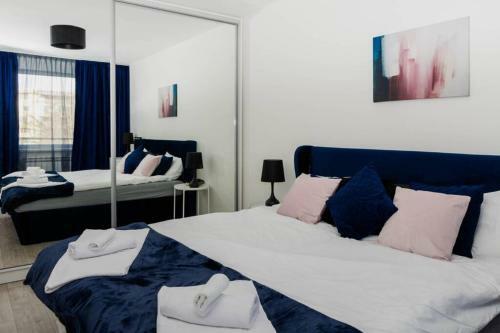 Super Luxurious & Spacious Designer Apartment.