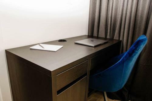 Super Luxurious & Spacious Designer Apartment.