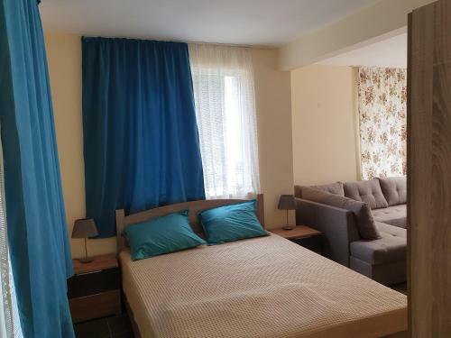 Hostal Velina House
