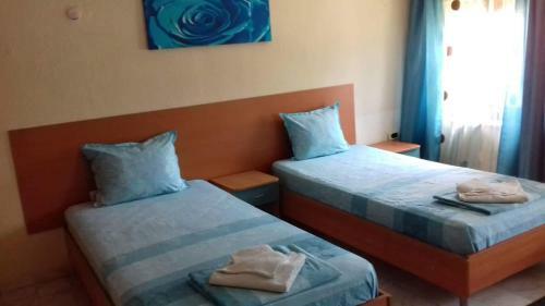 Hostal ??????