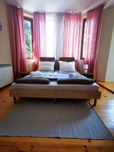 Hostal Casa Divna