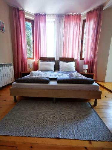 Hostal Casa Divna
