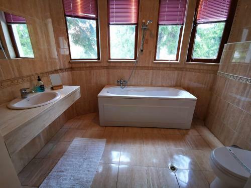 Hostal Casa Divna