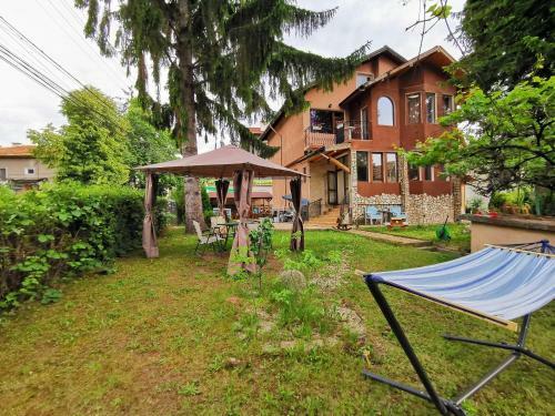 Hostal Casa Divna