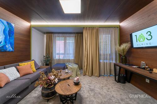 103 Alpine Hotel