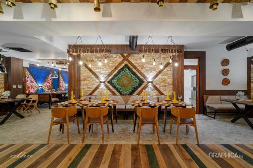 103 Alpine Hotel