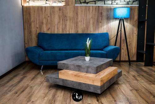 Hostal R34 Guest House