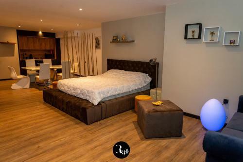 Hostal R34 Guest House