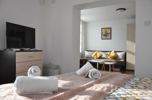 Honey I`m Home Apartments