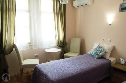 Hostal Base Camp Guesthouse